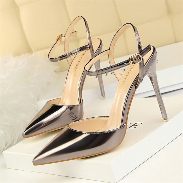 Lackleder High Heel Stilettos mit spitzer Zehenpartie