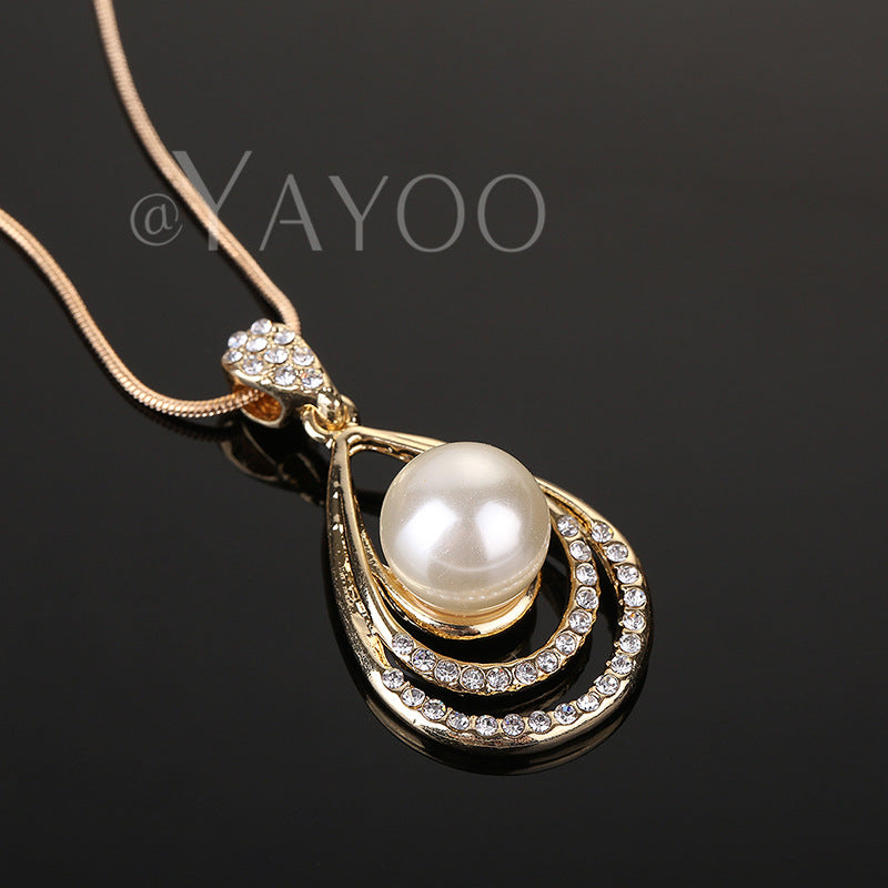 Schmuckset mit Perlenohrringen und Halskette in Gold oder Silber