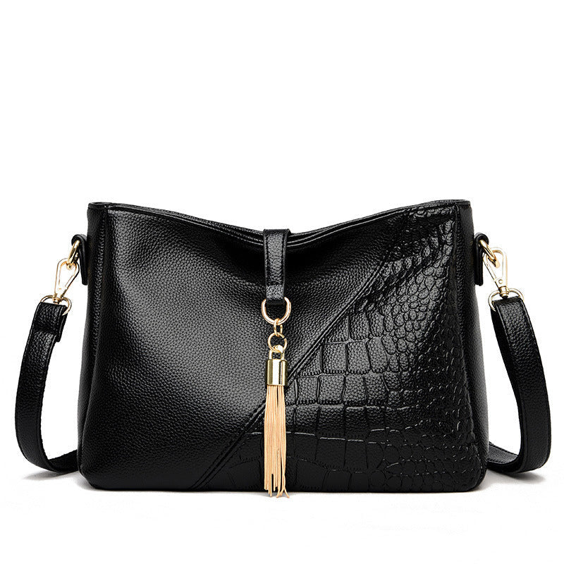 Shoulder Messenger Bag with Tassel in 3 Colors