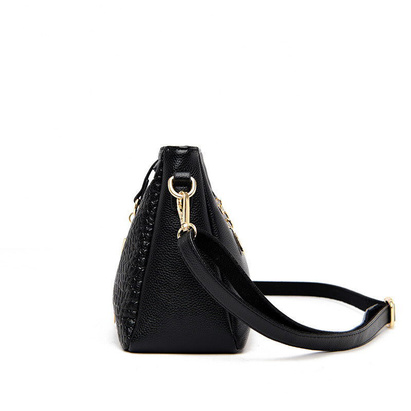 Shoulder Messenger Bag with Tassel in 3 Colors