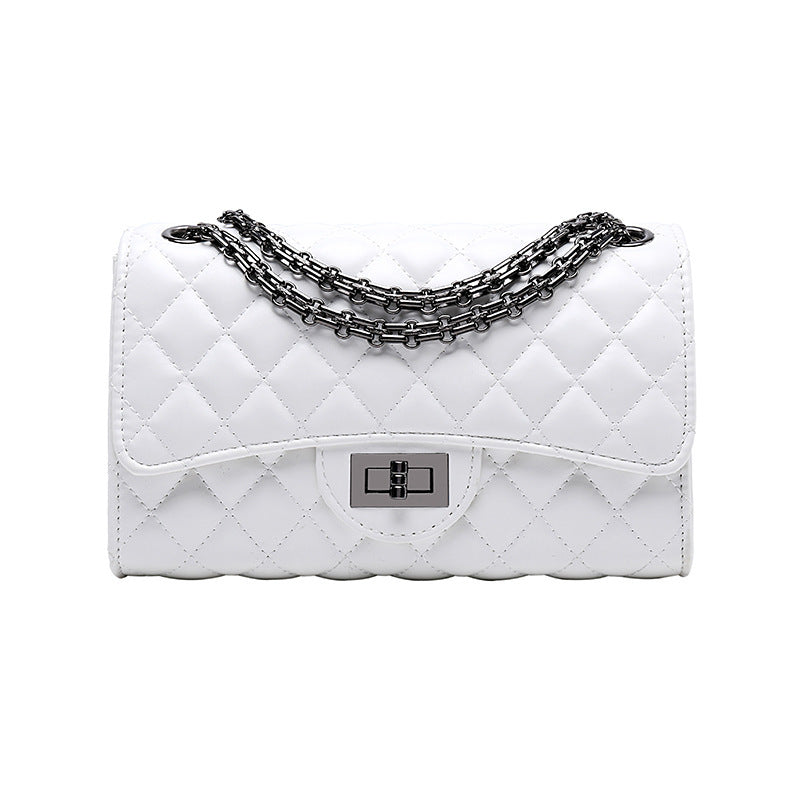 Elegant Quilted Shoulder Bag with Clasp and Chain Strap