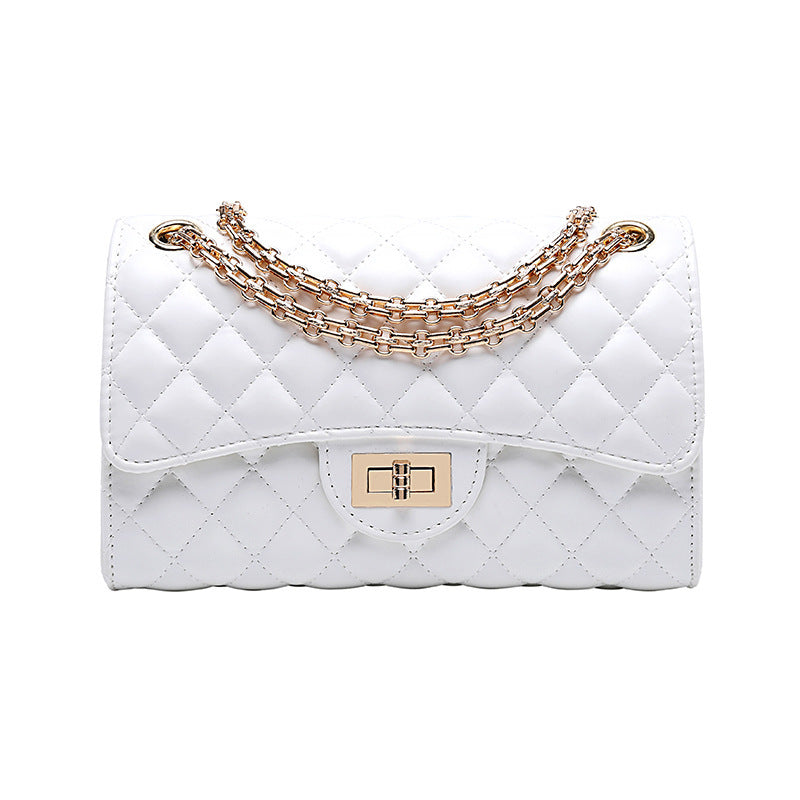 Elegant Quilted Shoulder Bag with Clasp and Chain Strap