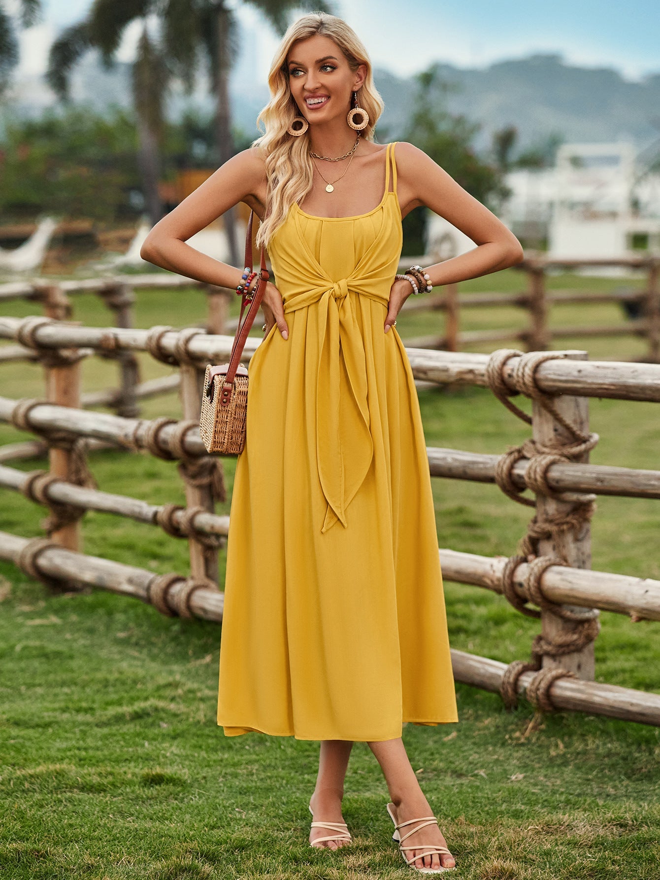 Ärmelloses Maxikleid mit Spaghettiträgern und Taillenband in 3 Farben S-XL