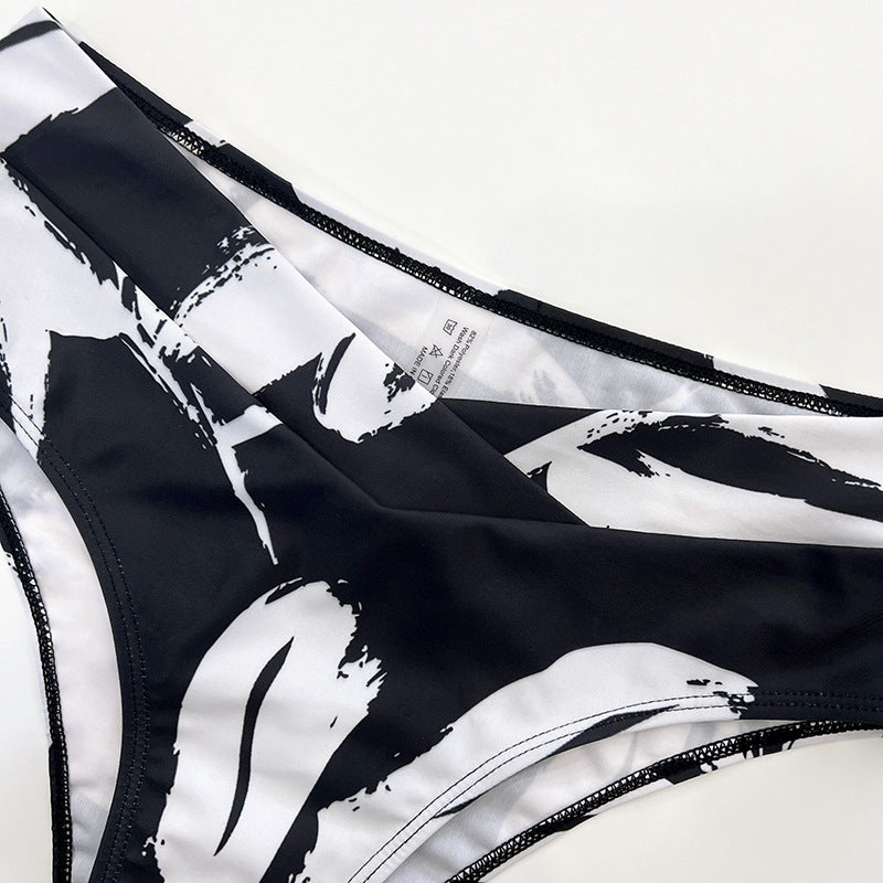 Schwarz-weiß bedruckter Bikini mit passendem Überzug S-XL