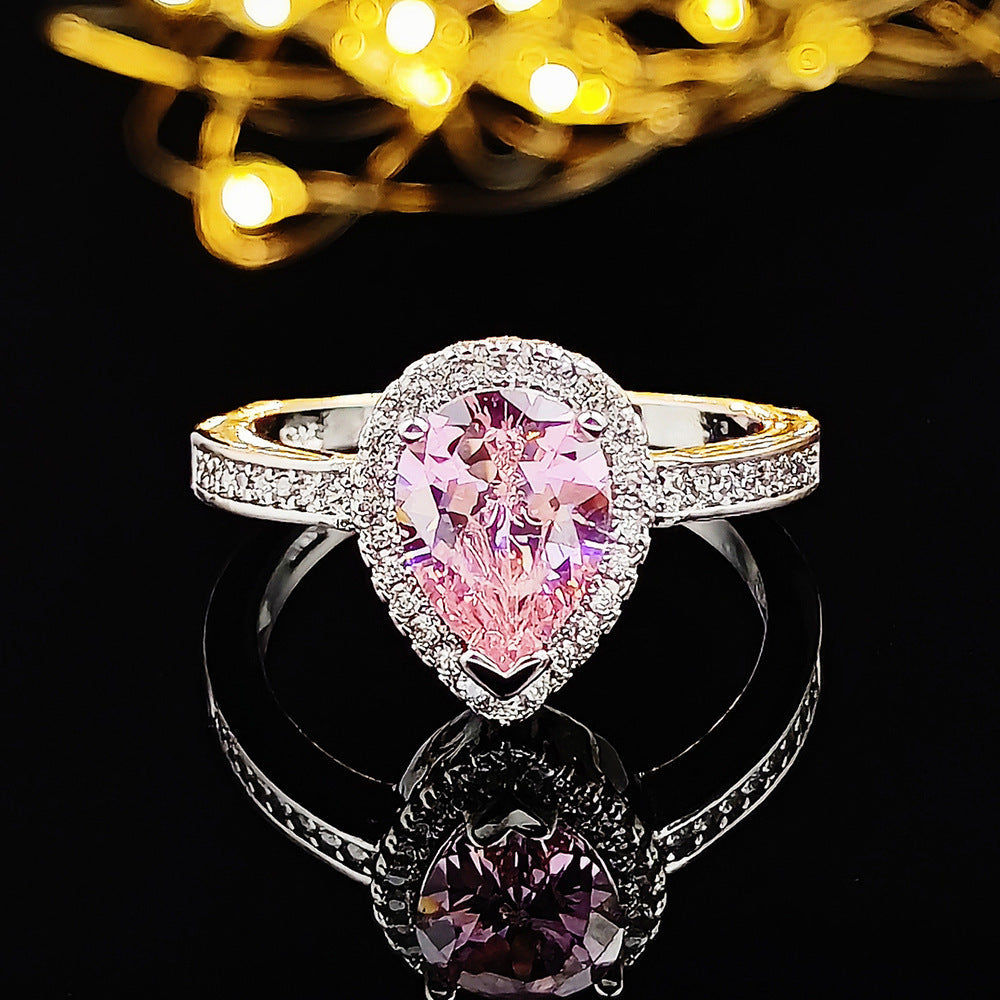 Bague scintillante en zircone cubique