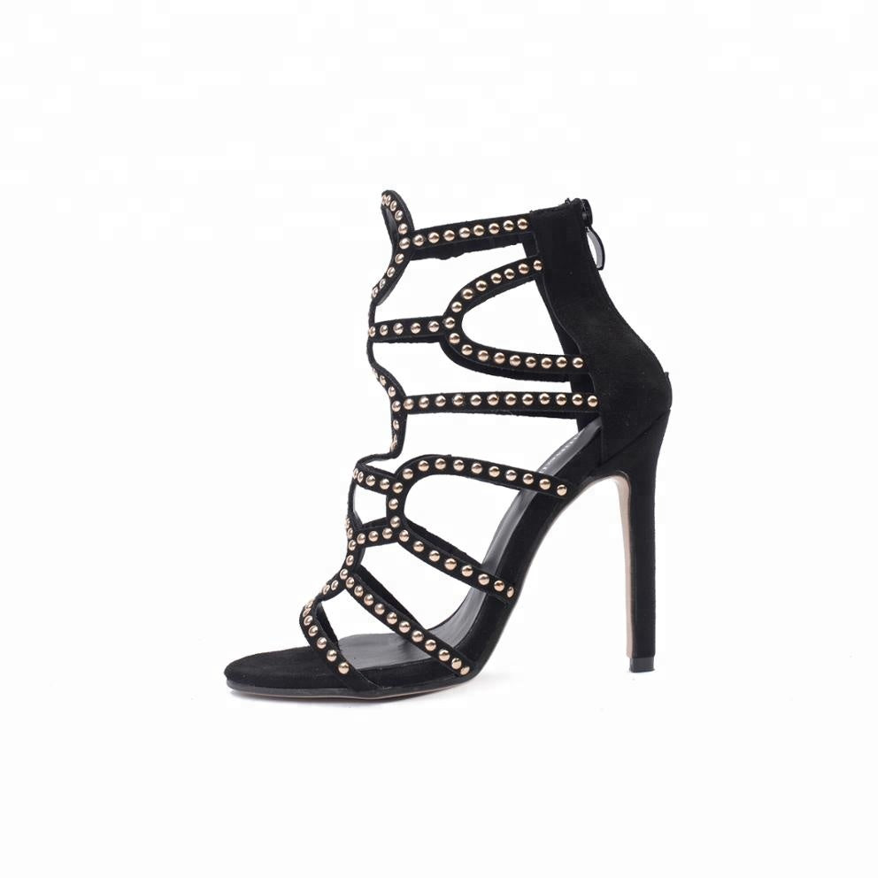 Sandales à talons aiguilles et brides en daim noir