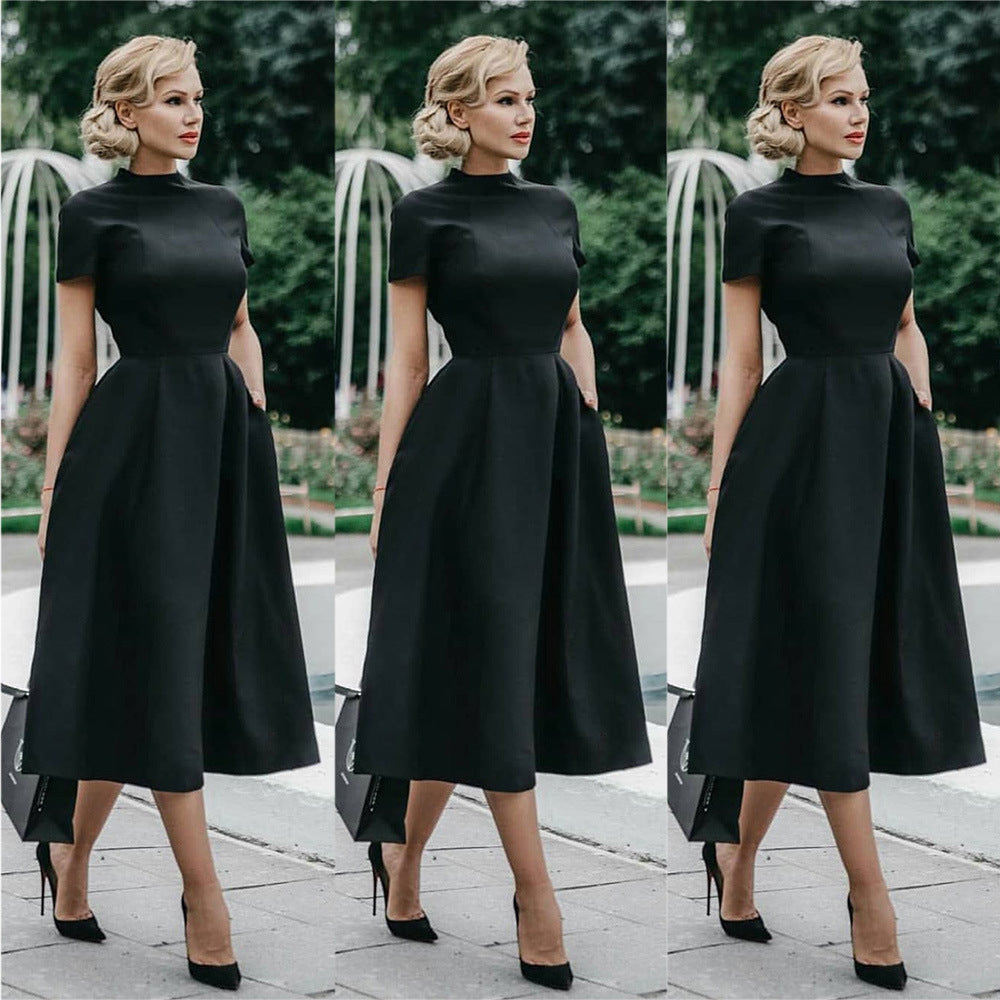 Schwarzes kurzärmliges Midikleid mit hohem Halsausschnitt und Taschen S-XXL