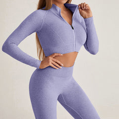 Ensemble d'entraînement avec haut court zippé à manches longues et legging