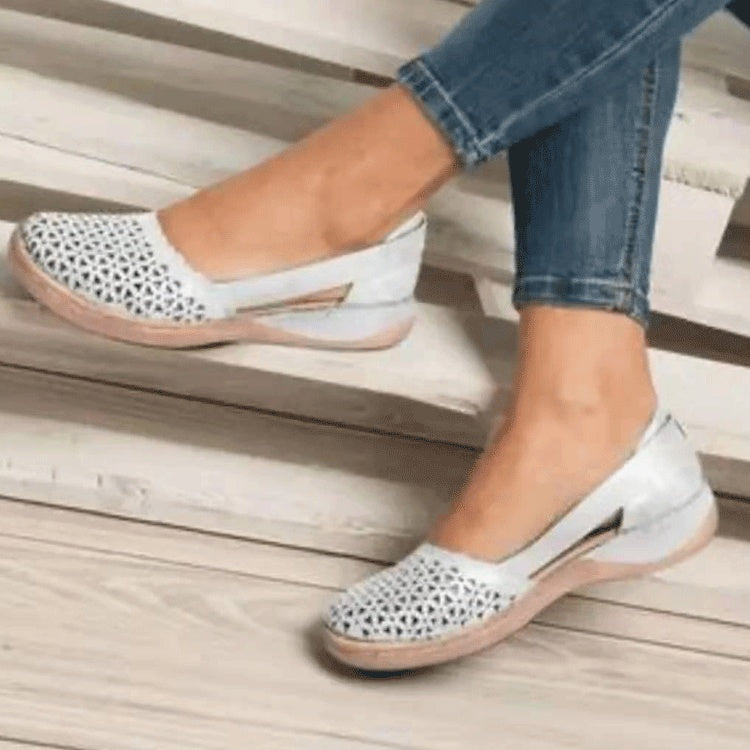 Einfarbige, flache Slipper