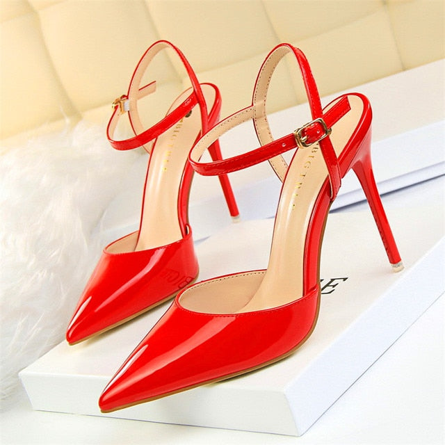 Lackleder High Heel Stilettos mit spitzer Zehenpartie