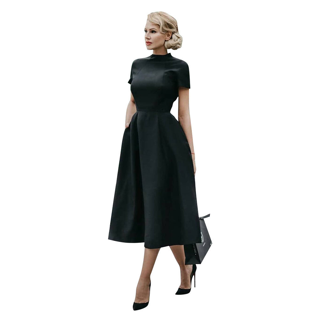 Schwarzes kurzärmliges Midikleid mit hohem Halsausschnitt und Taschen S-XXL