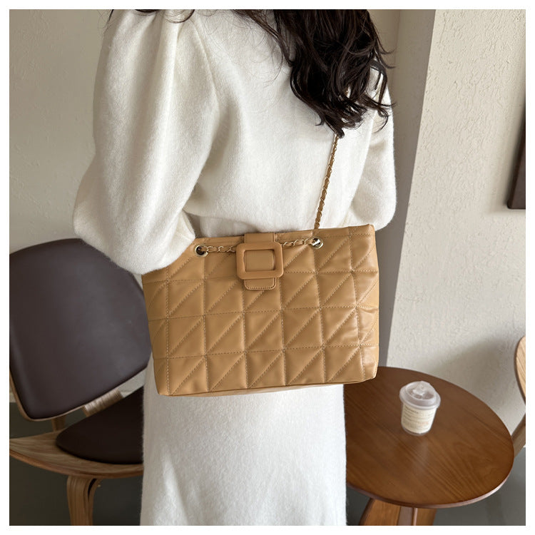 Rhombus Shoulder Bag with Chain Strap in 4 Colors