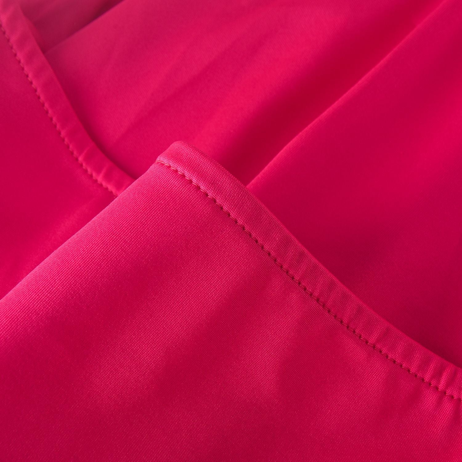 Ärmelloses Neckholder-Abendkleid mit Beinschlitz