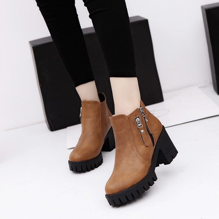 Bottines à talon épais et bout rond avec fermeture éclair latérale, disponibles en 3 couleurs