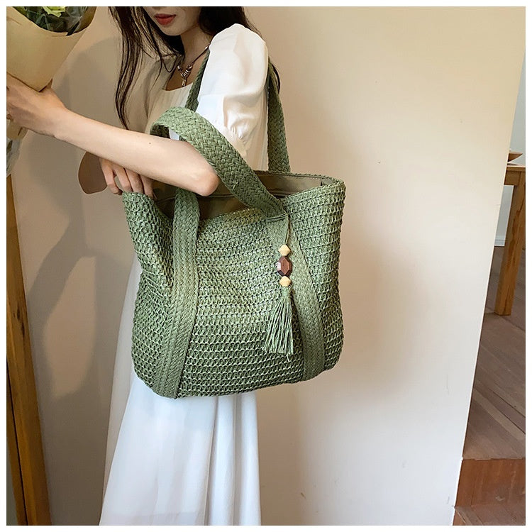 Large Capacity Straw Beach Tote with Tassel