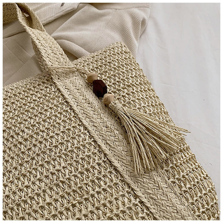 Large Capacity Straw Beach Tote with Tassel