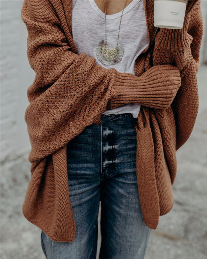 Strickjacke mit langen Fledermausärmeln