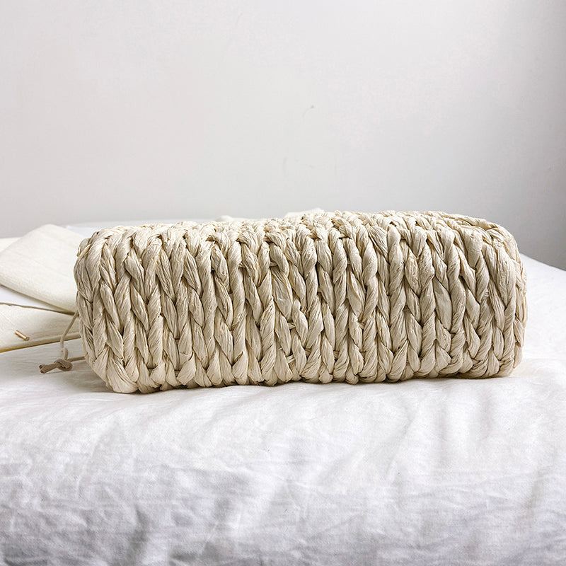 Straw Fashion Bag With Round Wooden Handle in 2 Colors
