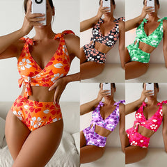 Blumenbikini mit hoher Taille und Schulterbändern