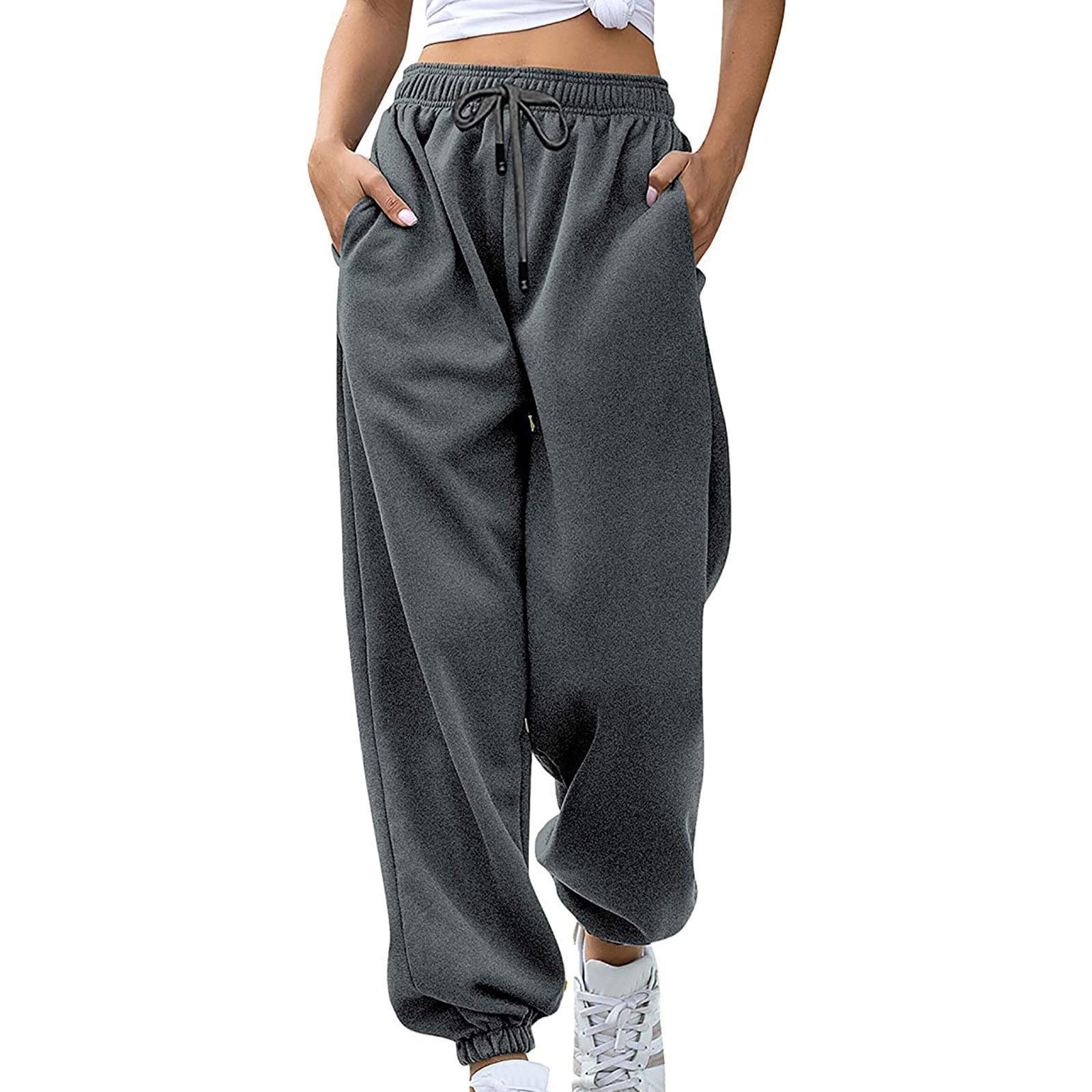 Locker geschnittene Jogginghose mit Bündchen und Taschen