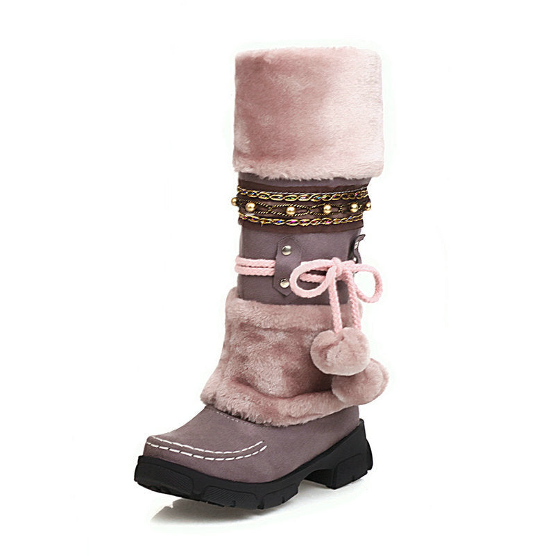 Wadenhohe Schneestiefel aus Wildleder