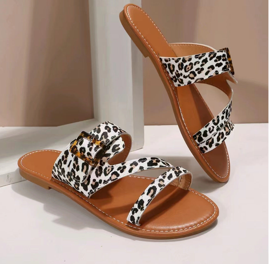 Leopard Print Flat Sandals in 2 Colors