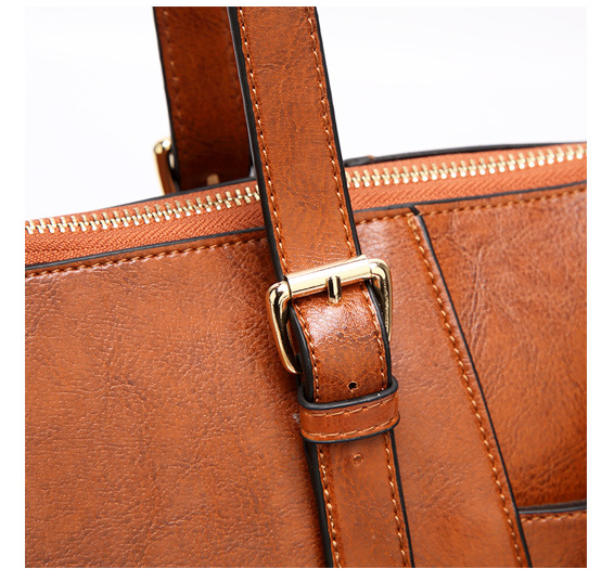 Oil Wax Large Capacity Shoulder Bag