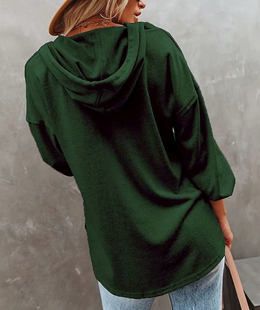 Chemise à capuche et manches longues à col en V
