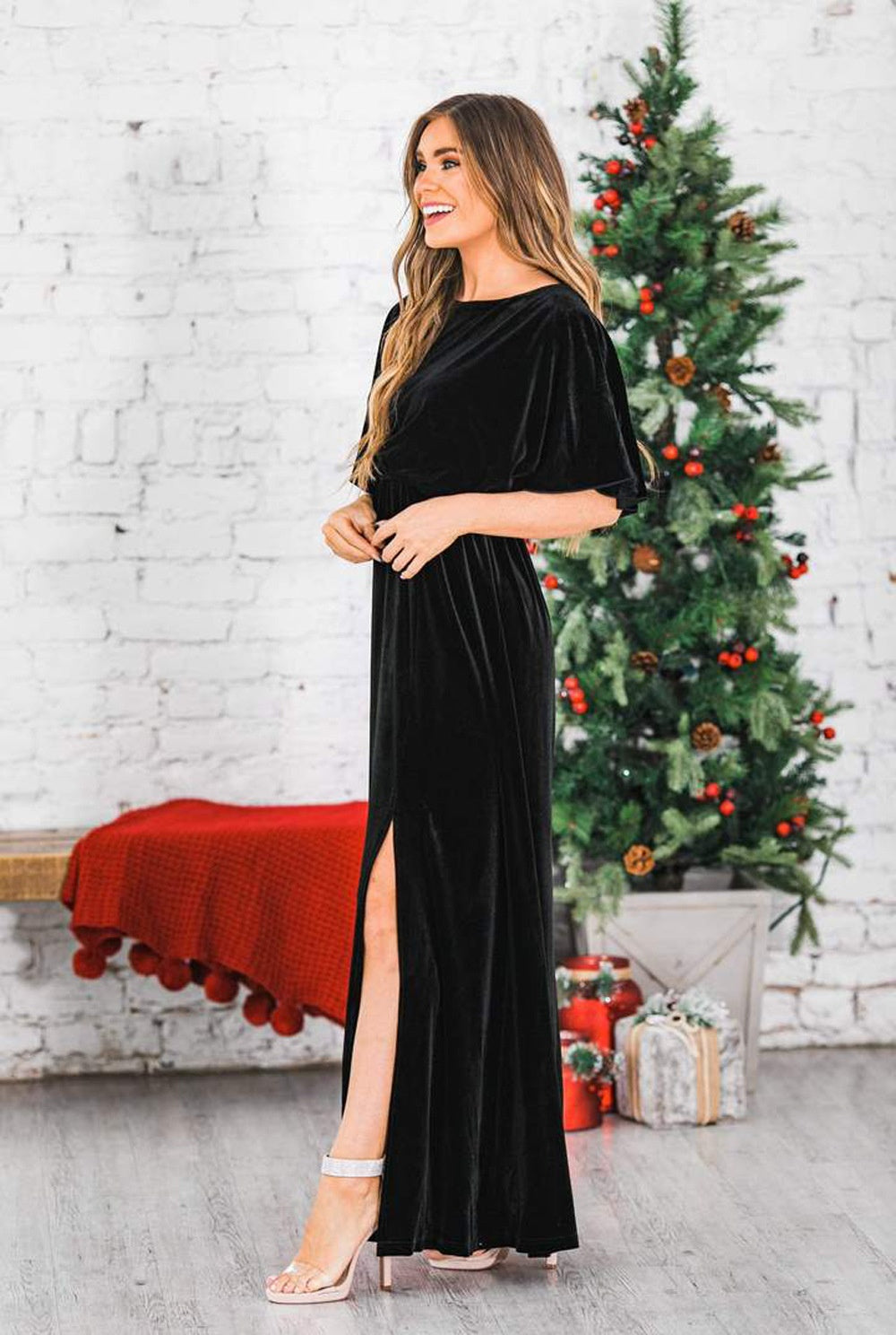 Elegant Short Sleeve Velvet Evening Dress
