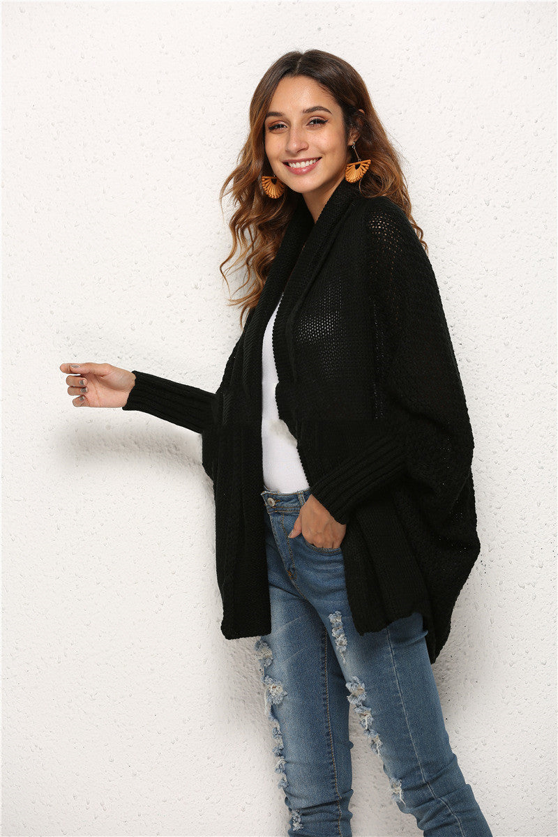 Strickjacke mit langen Fledermausärmeln