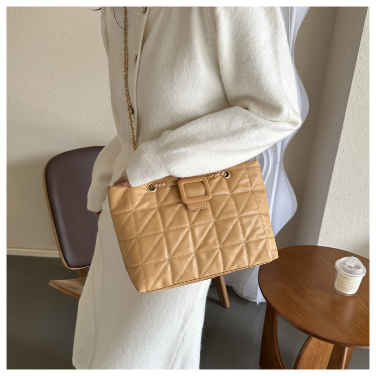 Rhombus Shoulder Bag with Chain Strap in 4 Colors