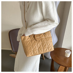 Rhombus Shoulder Bag with Chain Strap in 4 Colors