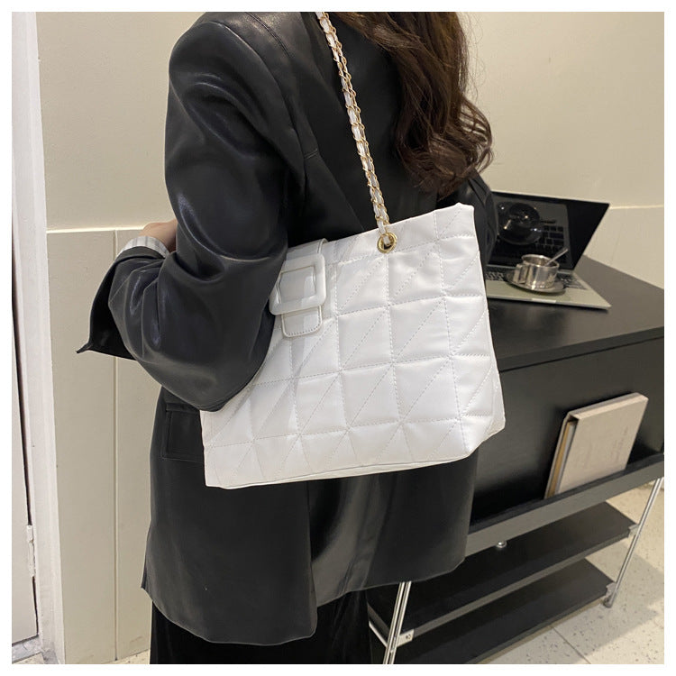 Rhombus Shoulder Bag with Chain Strap in 4 Colors