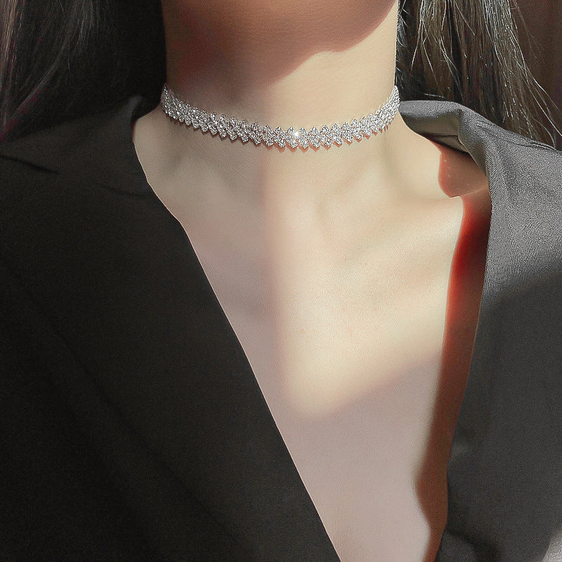 Funkelnde Strass Choker Silber Halskette