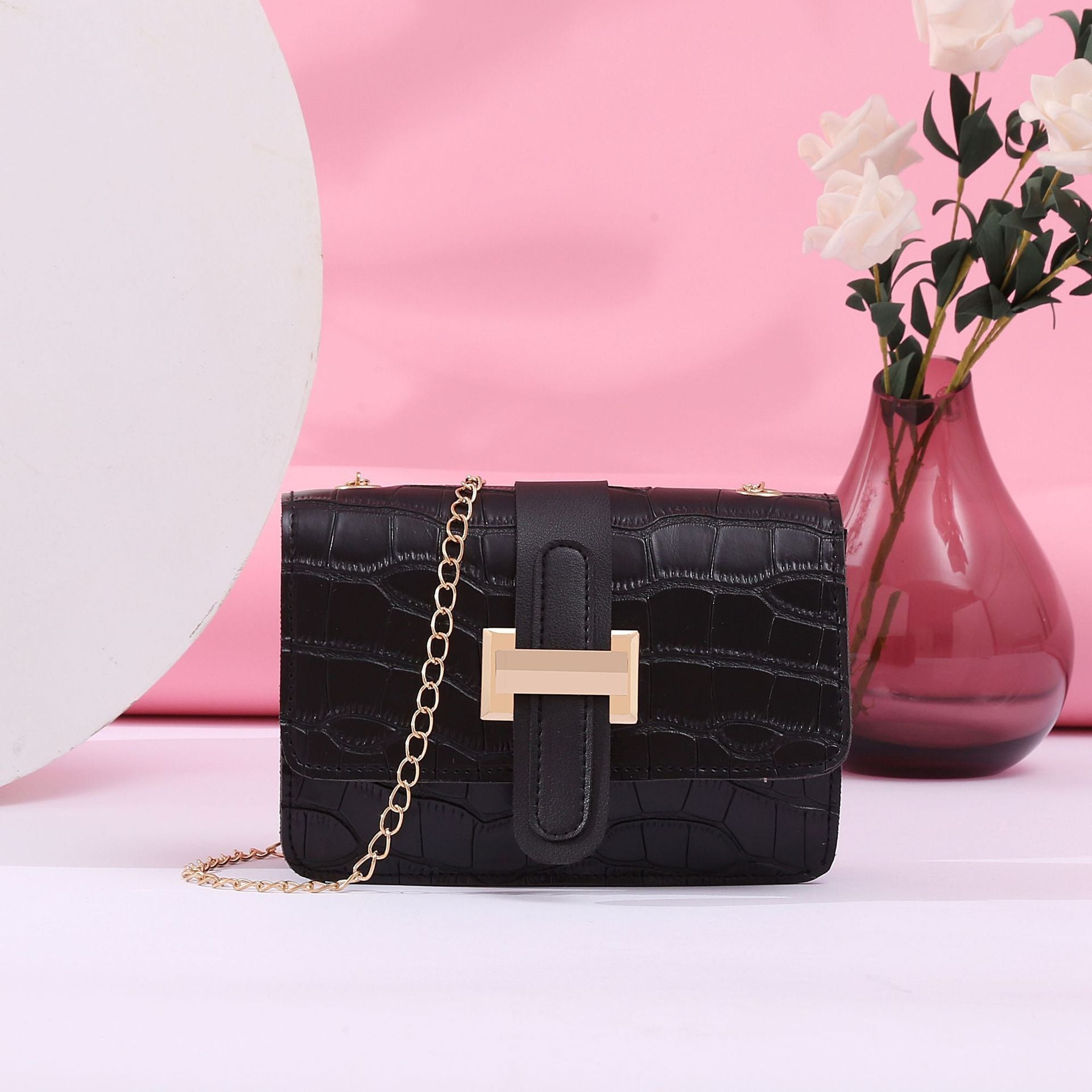 Elegant Small Crossbody Bag with Chain Shoulder Strap