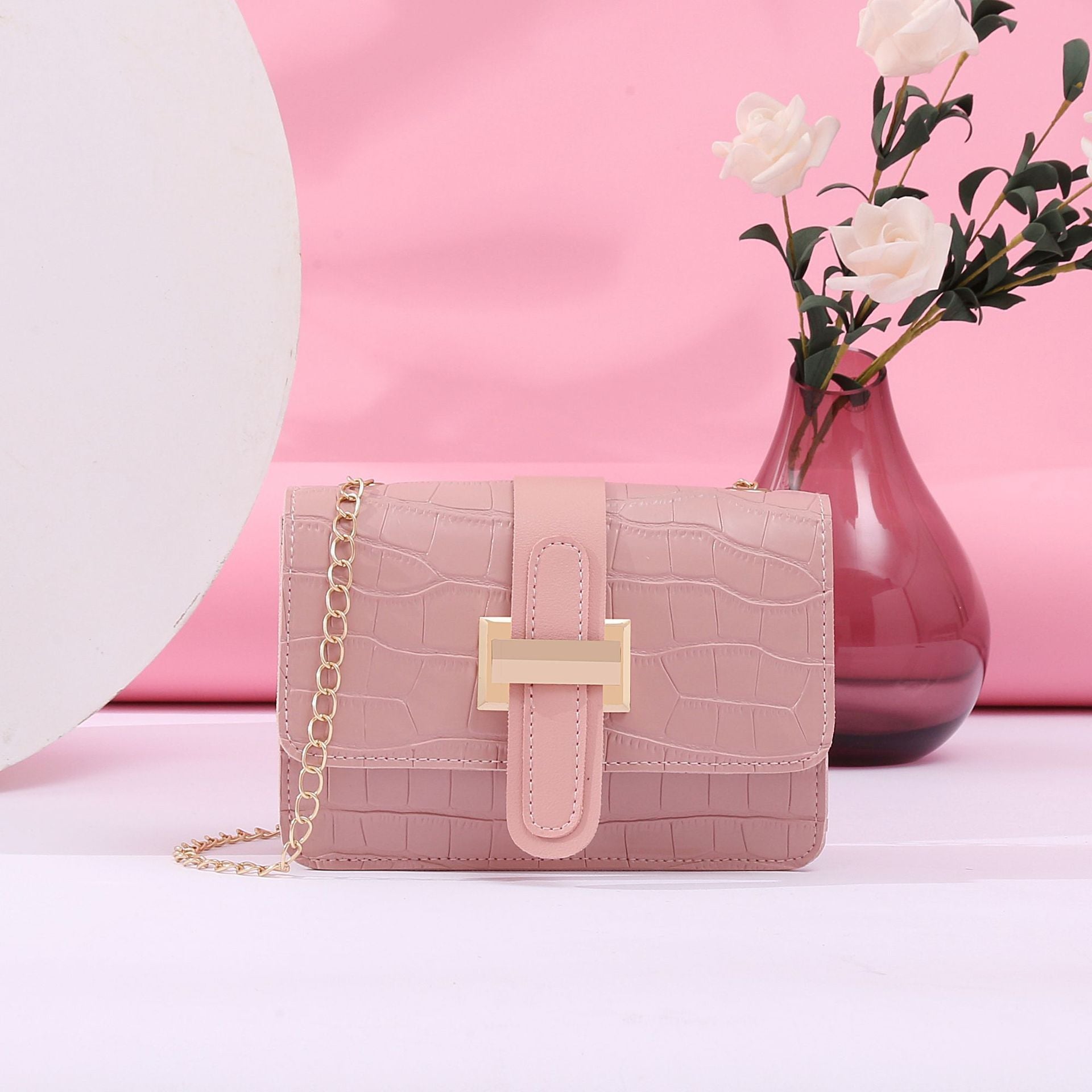Elegant Small Crossbody Bag with Chain Shoulder Strap