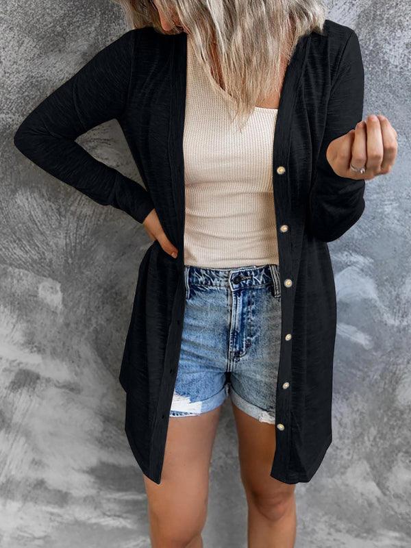 Leichte Strickjacke mit langen Ärmeln und Knopfleiste vorne