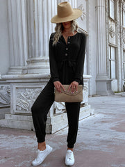 Schwarzer Jumpsuit mit V-Ausschnitt und Knöpfen, langen Ärmeln und Taschen, S-XL 